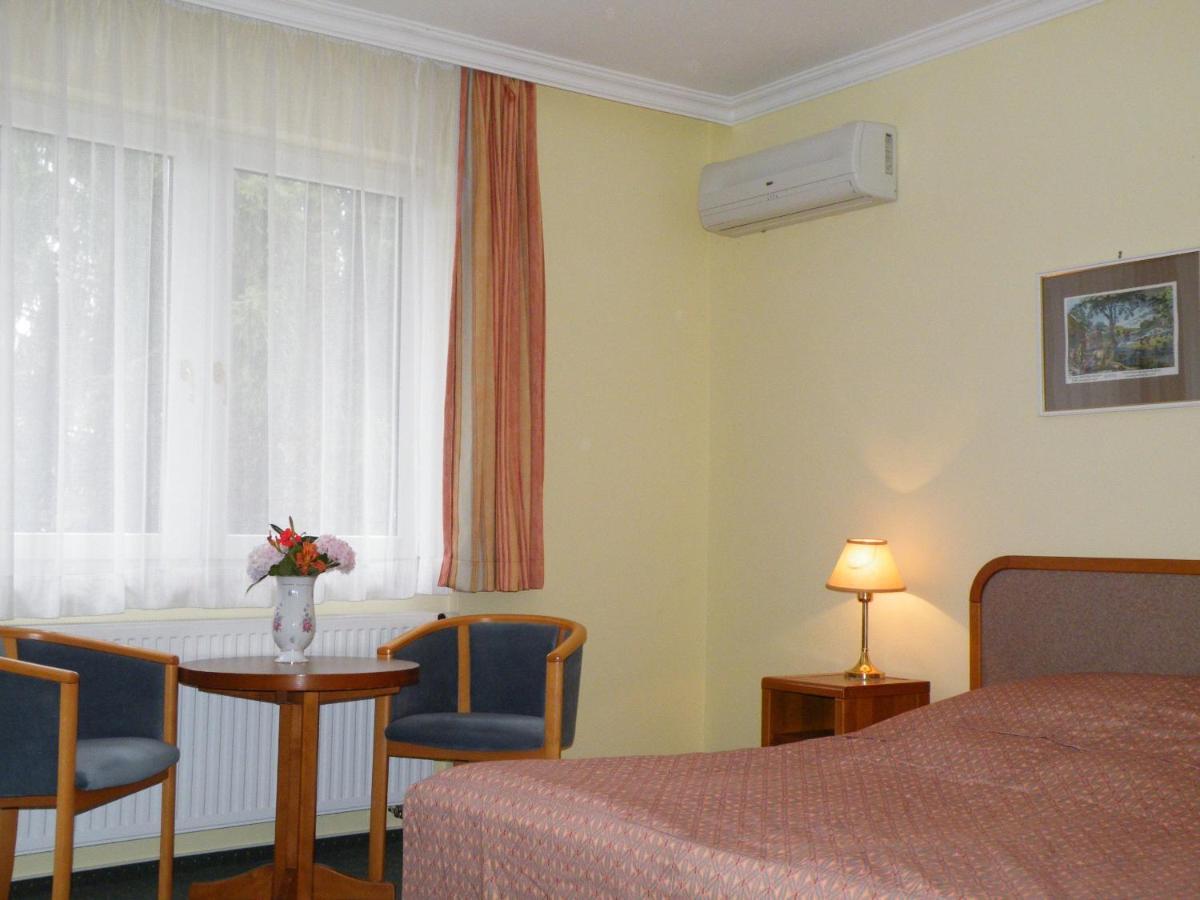 Apartment Pension Rideg Hévíz Oda fotoğraf