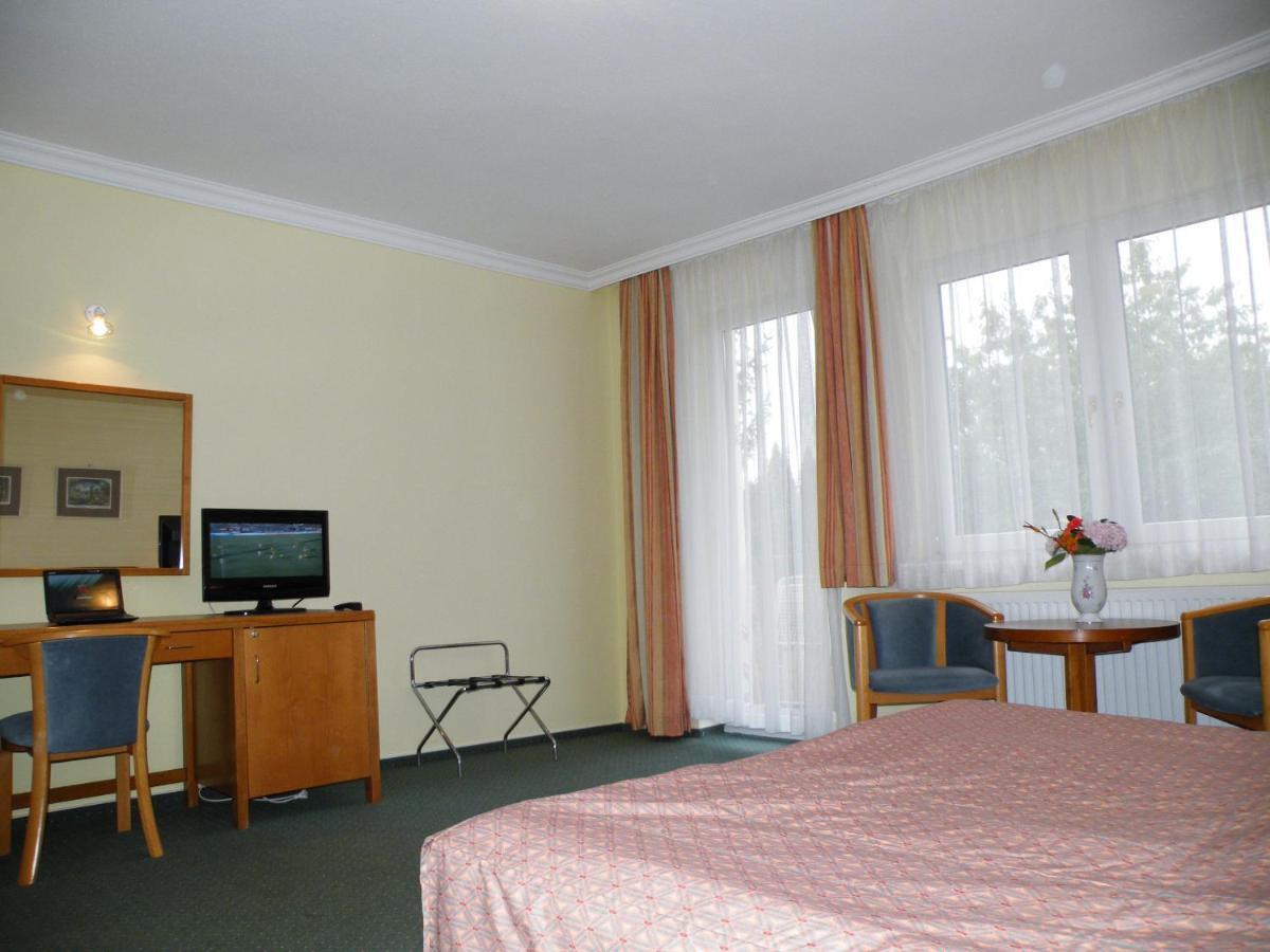 Apartment Pension Rideg Hévíz Oda fotoğraf